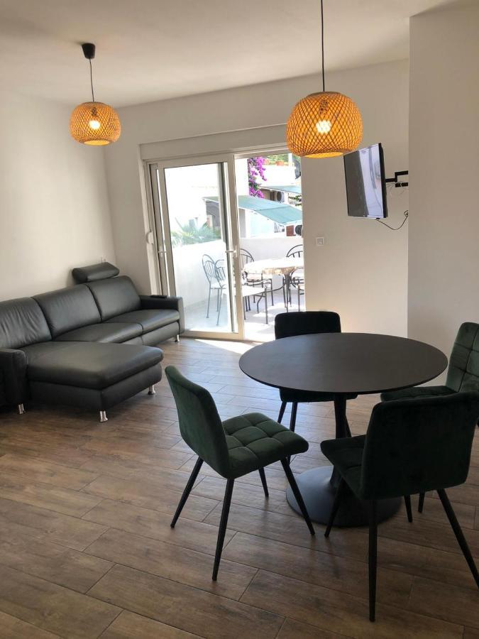 Apartments Martina 迪斯诺 外观 照片
